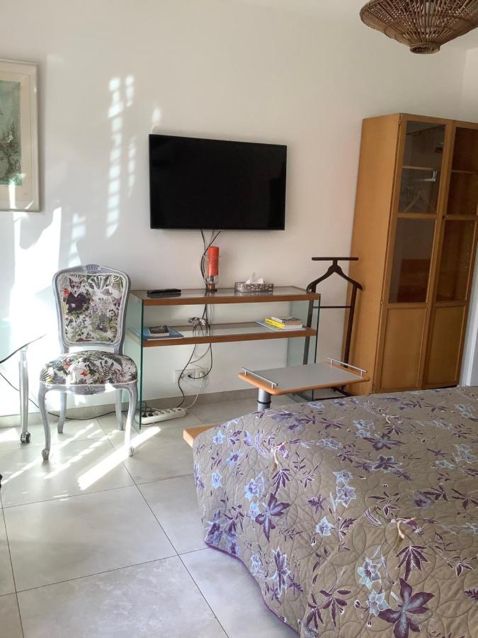 Chambres De La Terre Blanche Санари-сюр-Мер Экстерьер фото